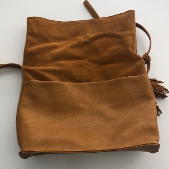 Cross body suede bag with adjustable strap and cute tassel detail. - Picture 5 of 6